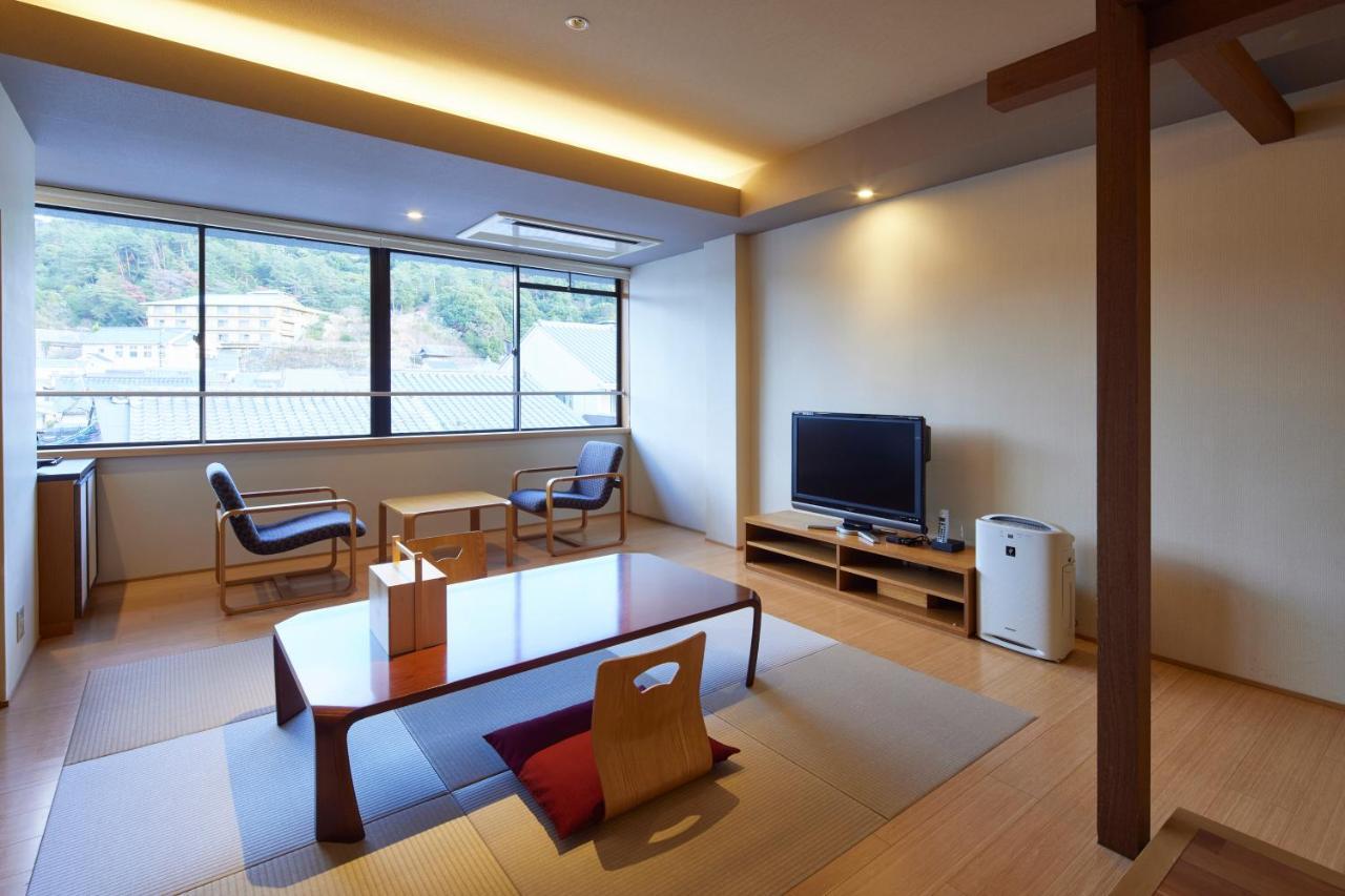 Itsukushima Iroha Hotel Hatsukaichi Eksteriør billede