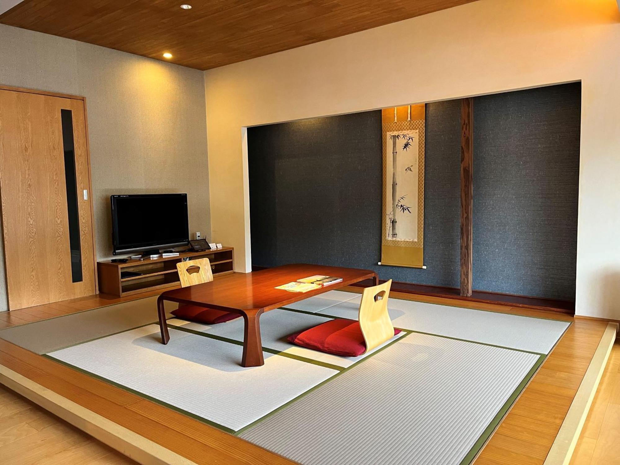 Itsukushima Iroha Hotel Hatsukaichi Eksteriør billede
